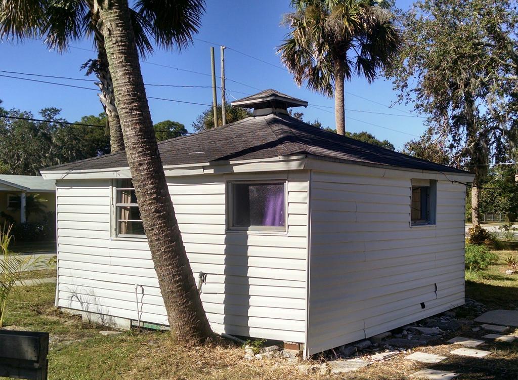 1 Beige Cozy Bungalow Or 1 White Cozy Efficiency Cottage In Titusville Exterior foto